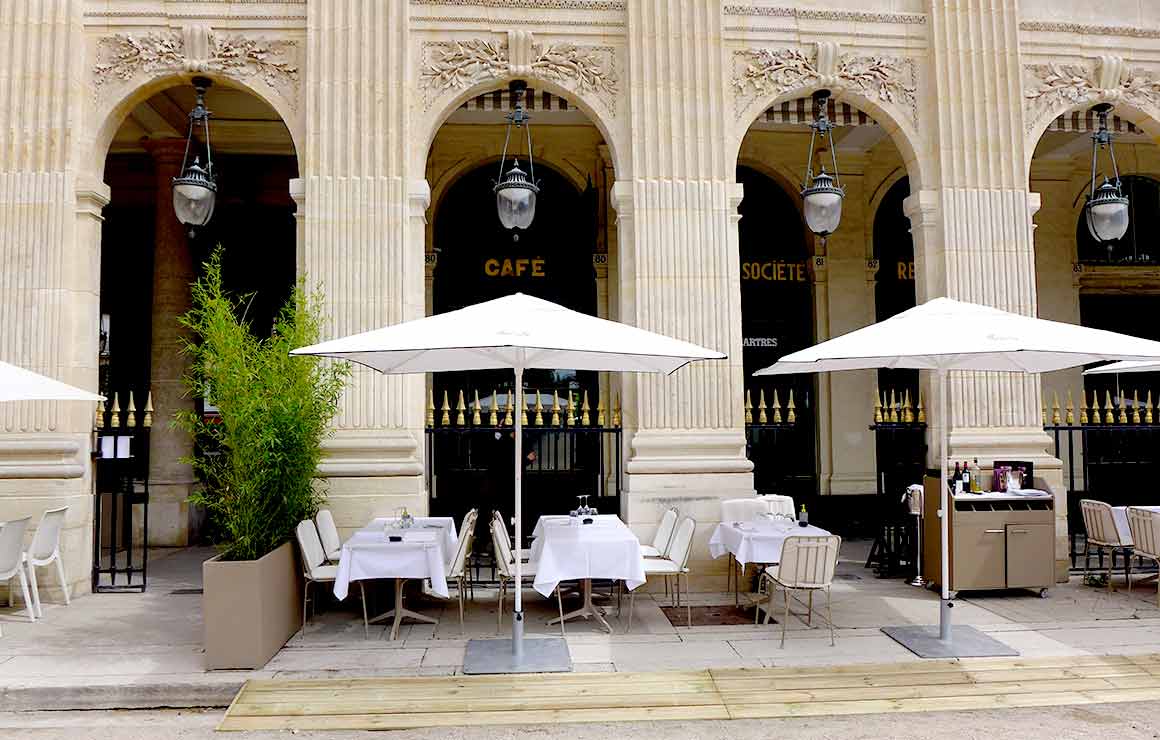 Le Grand Véfour la terrasse